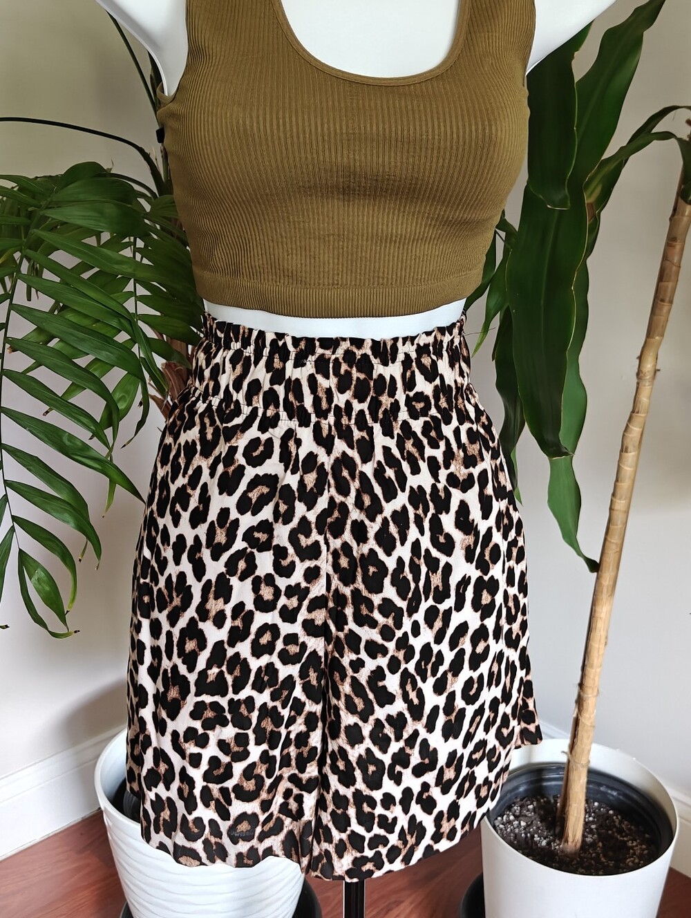 H&M Ultra Highrise Leopard Shorts